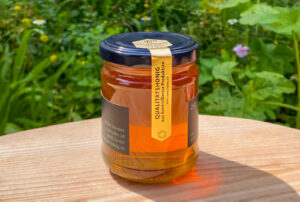 Wiediker-Honig mit Goldsiegel-Etikette